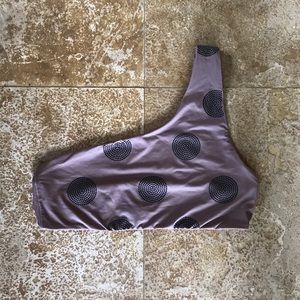 COPY - NWOT Beach Riot Ava ONE Shoulder Bikini Top 👙